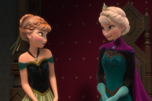 Anna y Elsa, en sus vestidos de coronación.