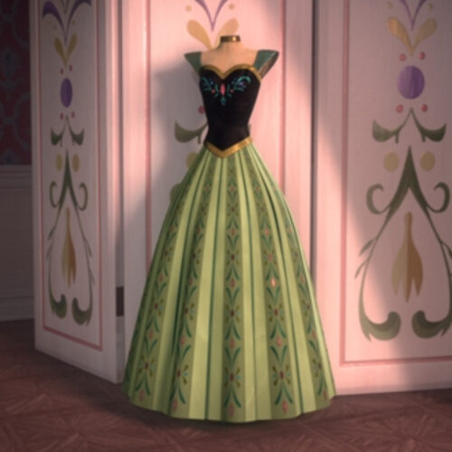 El vestido verde espera a su portadora